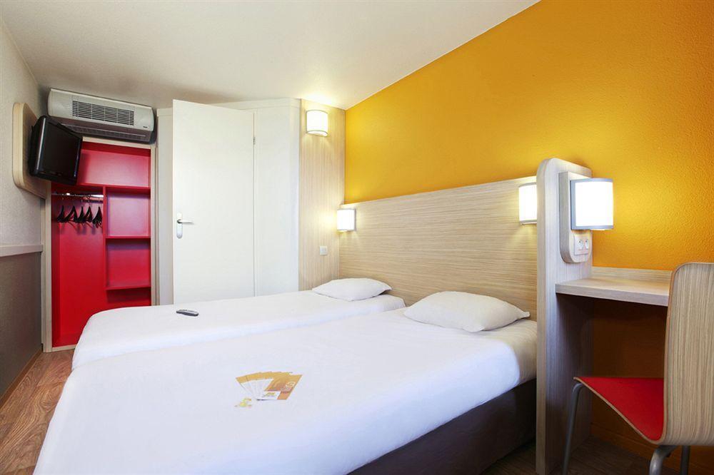 Premiere Classe Toulouse Ouest -Blagnac Aeroport Exterior photo